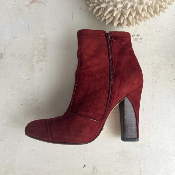 Cole Haan Rust Suede Almond Toe Cap Toe Ankle Boot D22838, Size: 8B - Picture 12 of 14